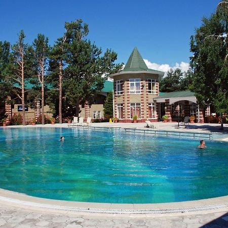 Resort Center Raduga Dolinka Buitenkant foto