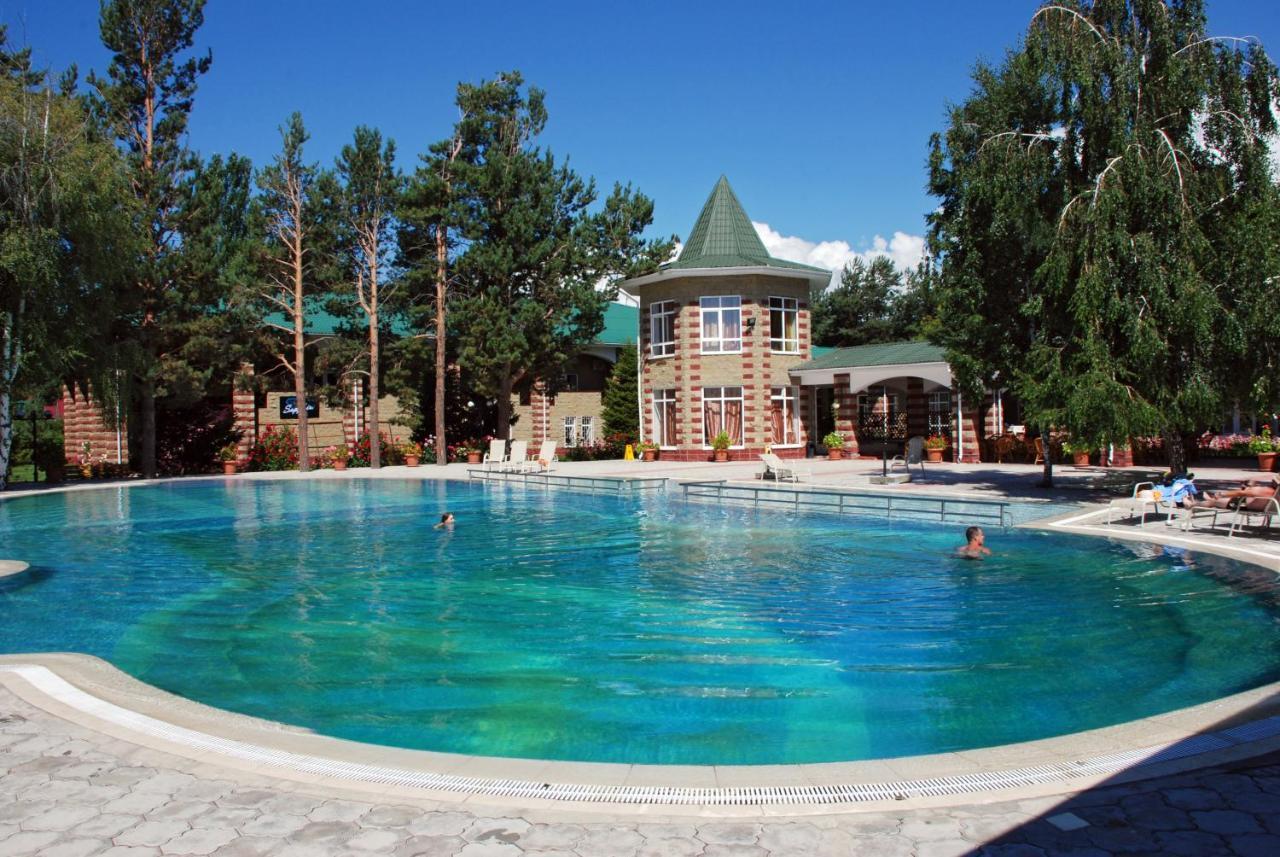 Resort Center Raduga Dolinka Buitenkant foto
