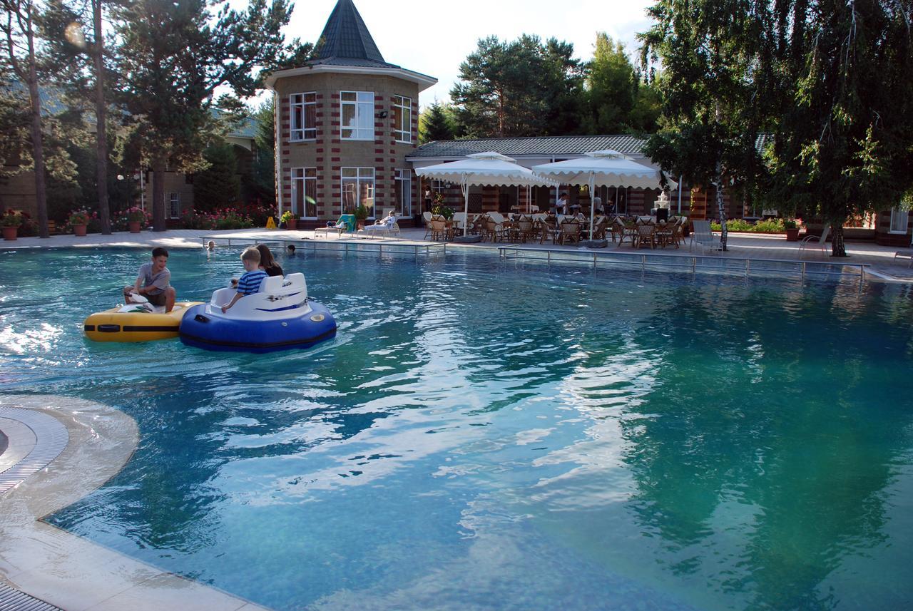 Resort Center Raduga Dolinka Buitenkant foto
