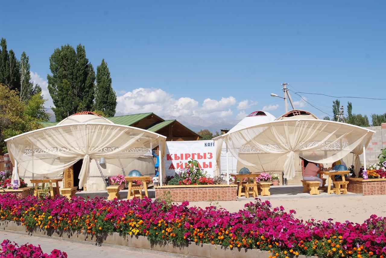 Resort Center Raduga Dolinka Buitenkant foto